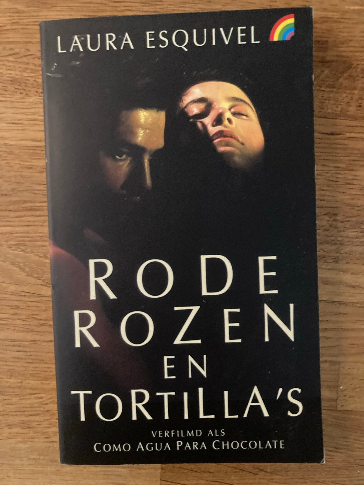 Rode rozen en tortilla's - Laura Esquivel (Verfilmd), Ophalen of Verzenden, Gelezen, Wereld overig