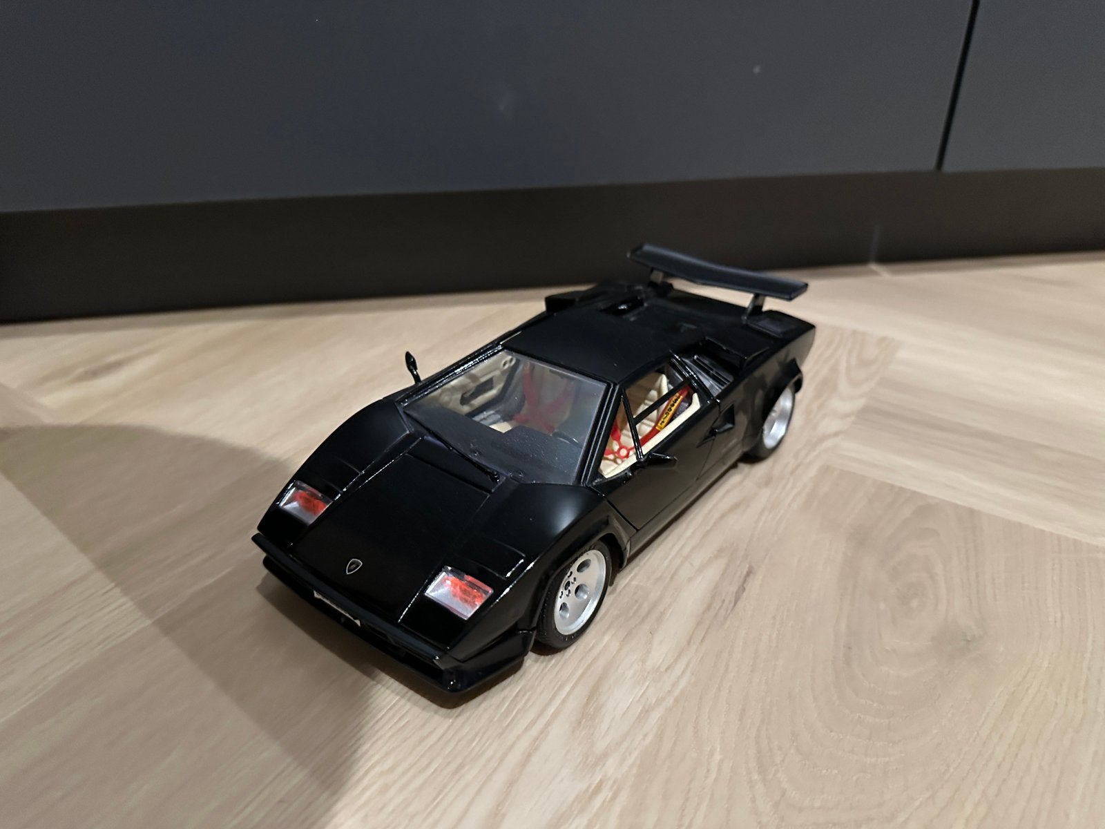 Bburago Lamborghini Countach zwart 1:18, Ophalen of Verzenden, Zo goed als nieuw, Bburago