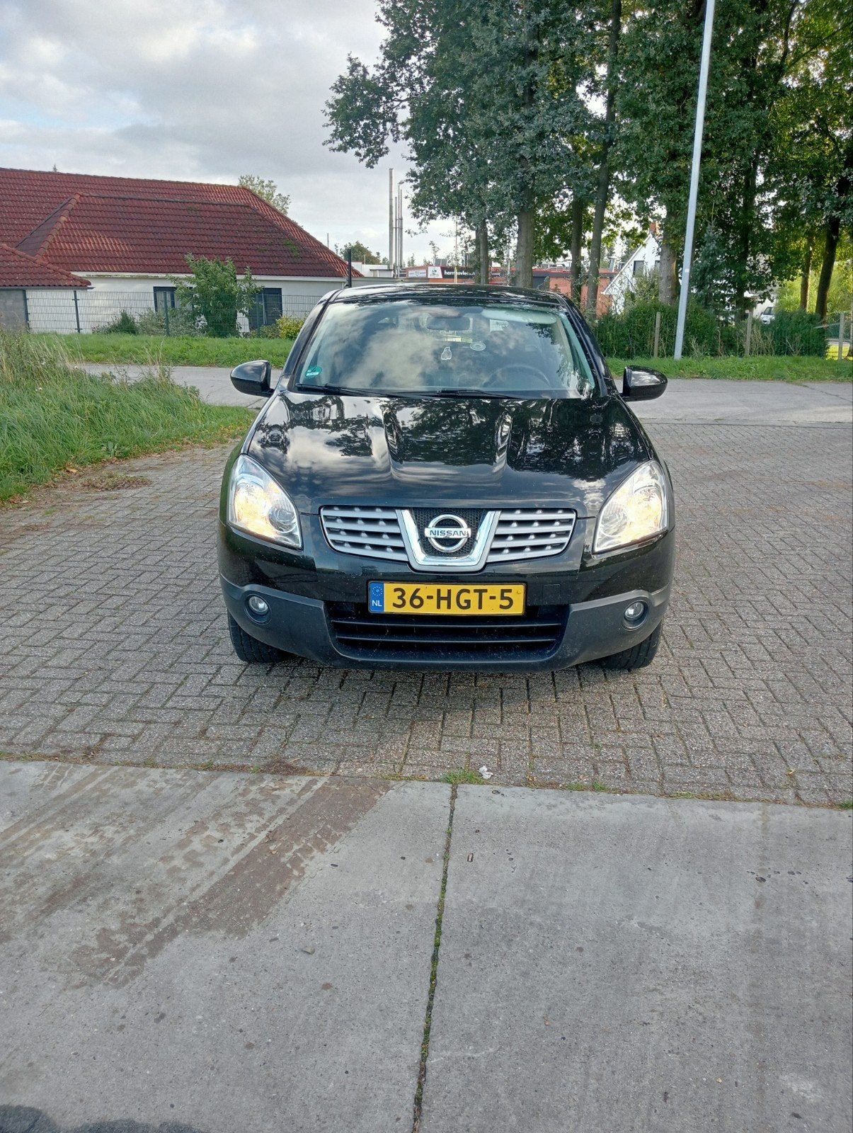 Foto 2 van Nissan Qashqai 2.0 2WD CVT 2008 Zwart