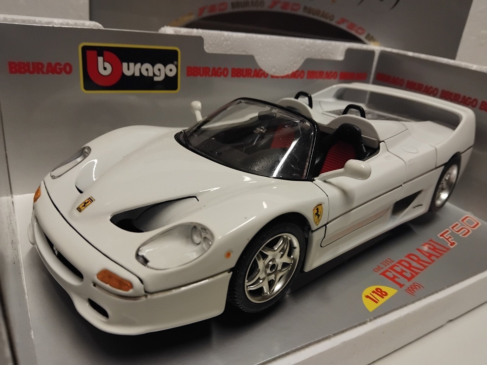 Ferrari F50 Spyder rare white colour Bburago metal 1:18 KRD, Ophalen of Verzenden, Zo goed als nieuw, Auto, Bburago