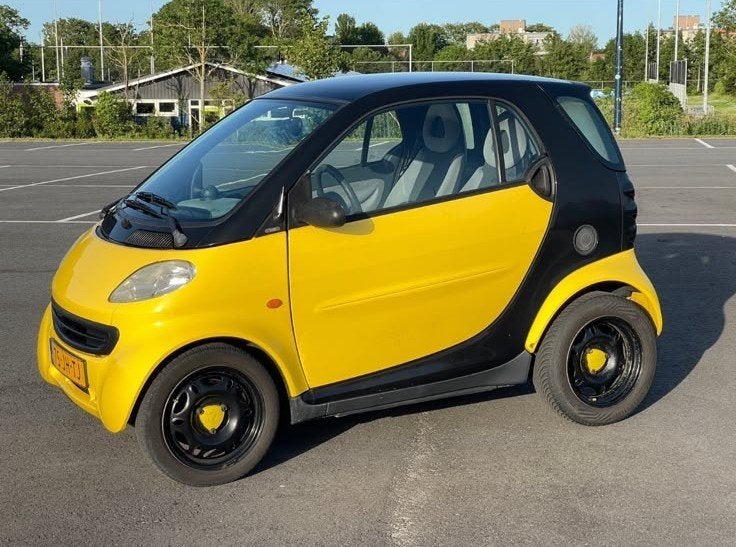 MCC Smart 0.6 40KW AUT 2002 Zwart, Auto's, Automaat, Achterwielaandrijving, 54 pk, 18 €/maand