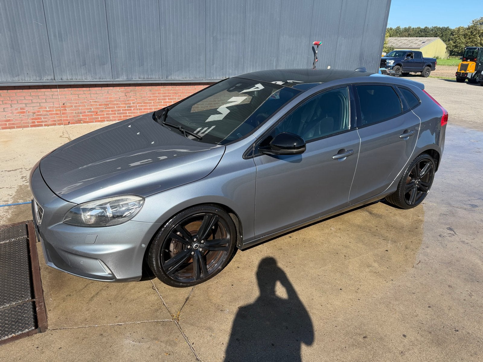 Volvo V40 2.0 D4 190PK 2014 R-design motor niet goed! 250pk, Auto's, Voorwielaandrijving, Particulier, 30 km/l, 154 €/maand