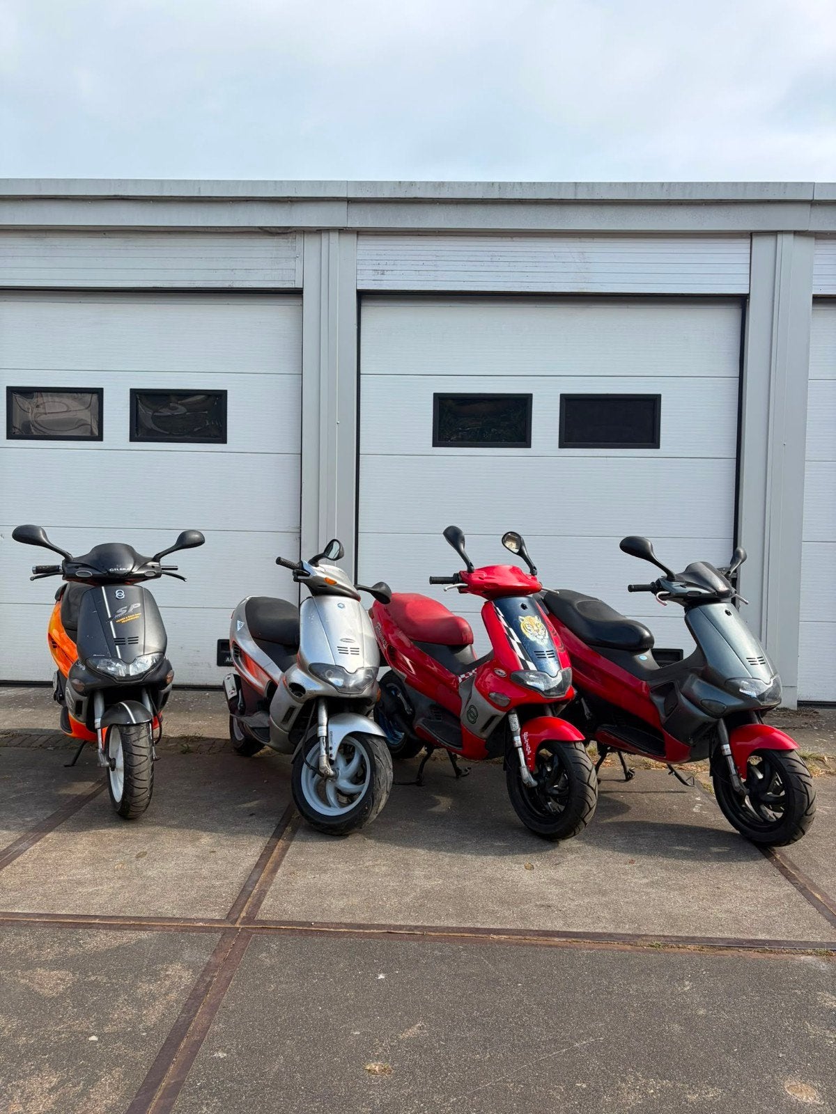 3x Gilera Runner Sp 50cc DD partij scooters piaggio kappen, Ophalen, Piaggio, VL Custom Scooters, Overige typen