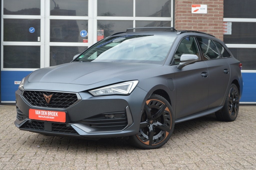 SEAT Leon Sportstourer 1.4 e-Hyb Copper Edition | PANO - CAM, Auto's, Automaat, Automatische klimaatregeling, Gebruikt, Euro 6