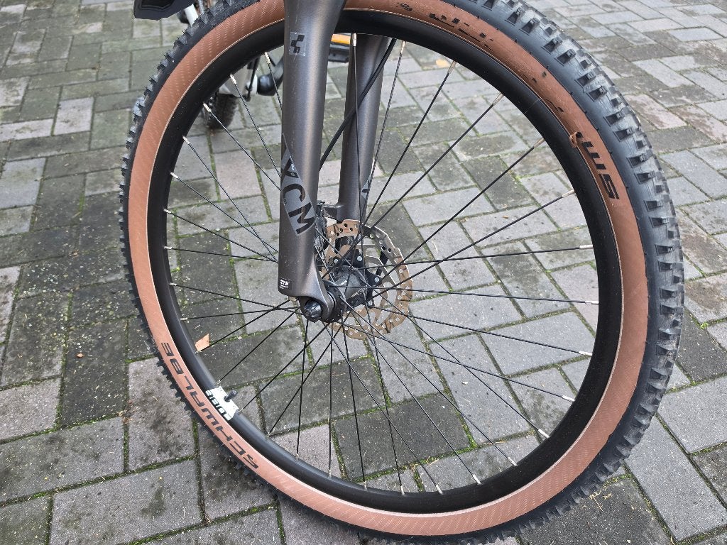 Foto 7 van Zeer mooie Cube Access WS Pro Grey 16"