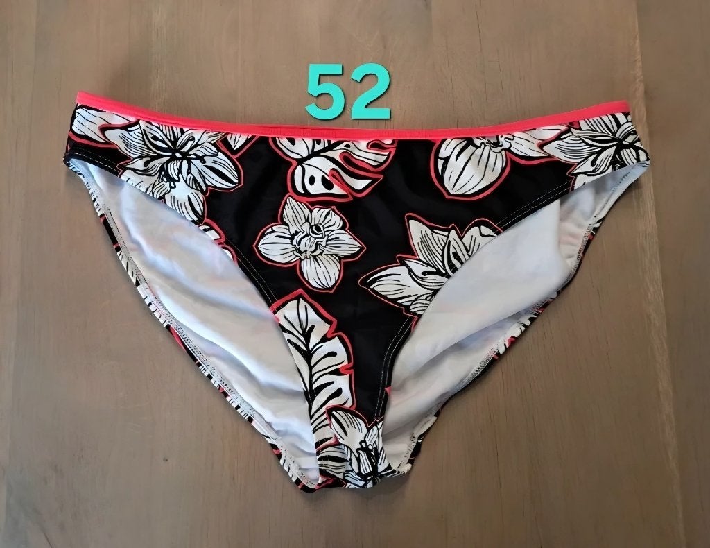 Bikinibroek maat 52 van Bonprix, Bonprix, Overige kleuren, Ophalen of Verzenden, Zo goed als nieuw