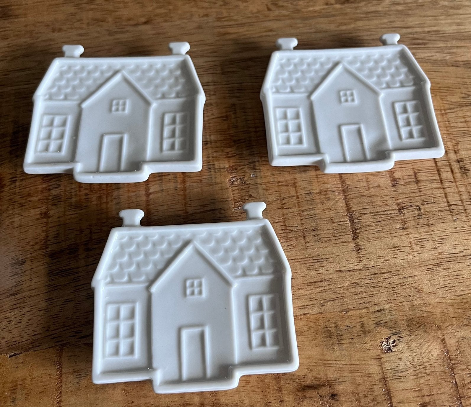 Rivièra Maison 3 theetips, Ophalen of Verzenden, Porselein, Overige stijlen, Overige typen