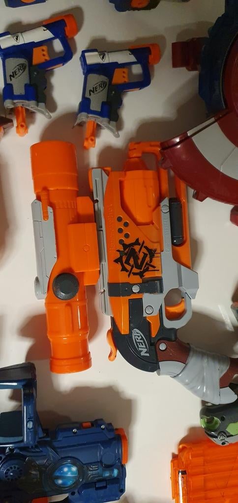 Nerf speelgoedpistolen en magazijn, Ophalen of Verzenden, Jongen of Meisje