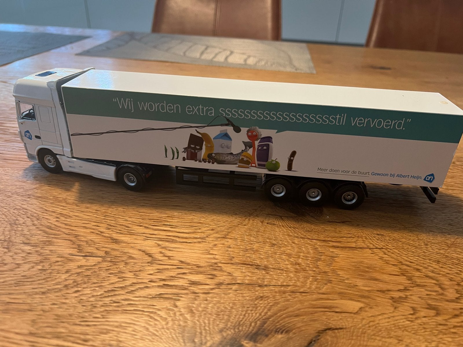 AH vrachtwagen met oplegger - Albert Heijn miniatuur, Verzamelen, Supermarktacties, Verzenden
