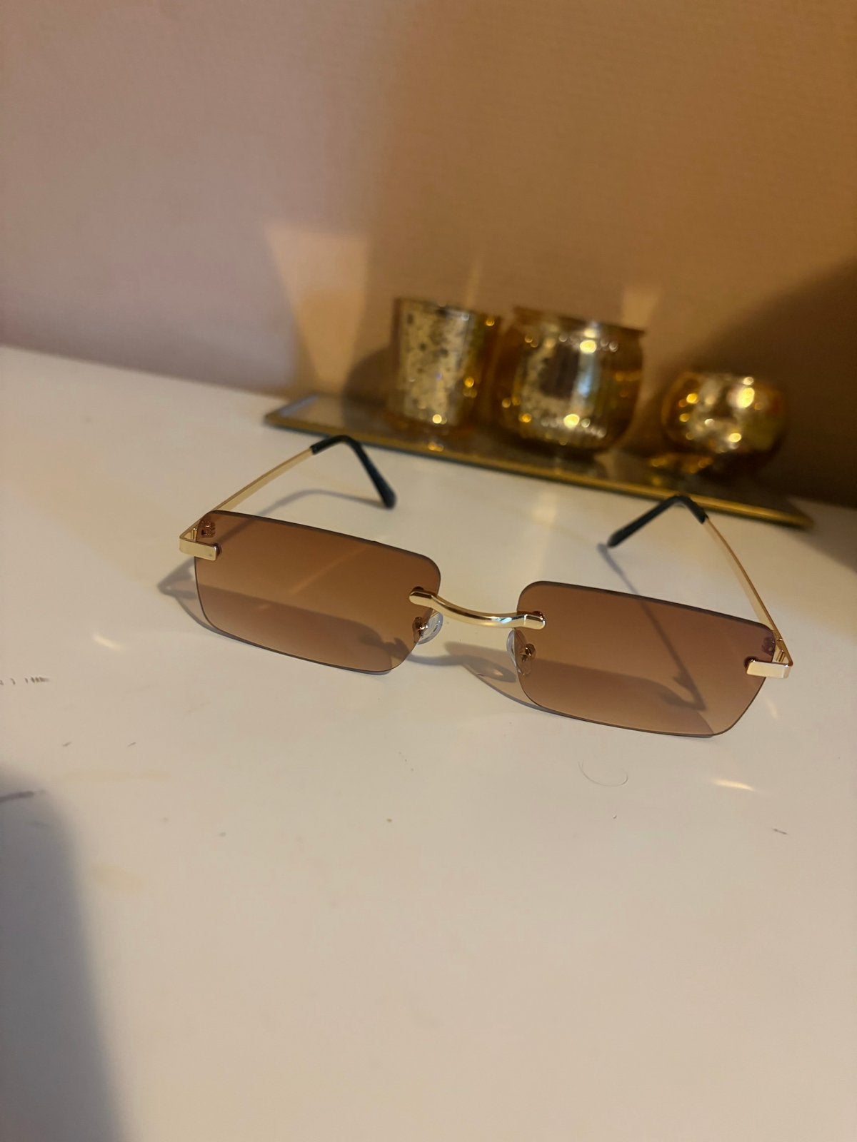 Stijlvolle Zonnebril met Bruine Glazen en Gouden Montuur, Sieraden, Tassen en Uiterlijk, Zonnebrillen en Brillen | Dames, Overige merken