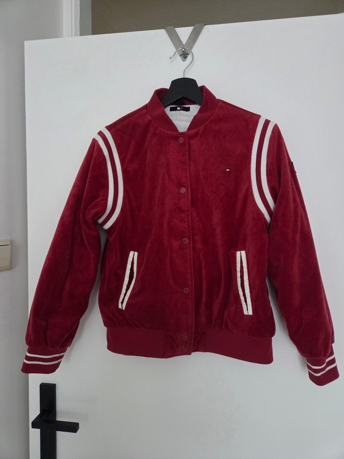 Tommy Hilfiger jas in maat 164., Ophalen of Verzenden, Zo goed als nieuw, Maat 34 (XS) of kleiner, Rood