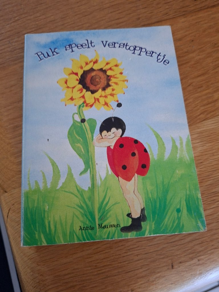 Puk speelt verstoppertje, Ophalen of Verzenden, Zo goed als nieuw, Fictie algemeen