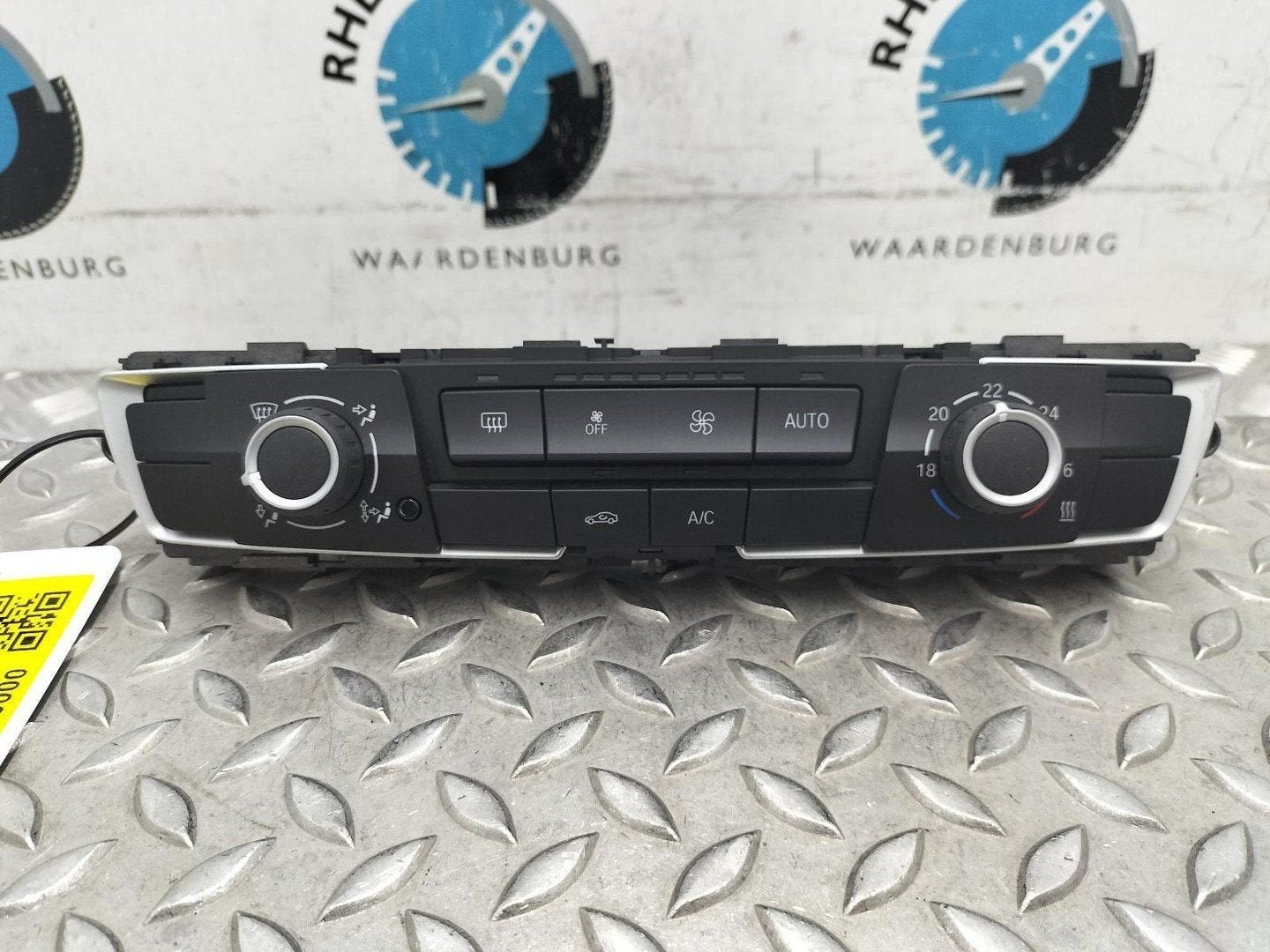BMW 2 SERIES KACHEL BEDIENINGSPANEEL 9384046, 64119384046 20, Ophalen of Verzenden, Gebruikt, ARN erkend