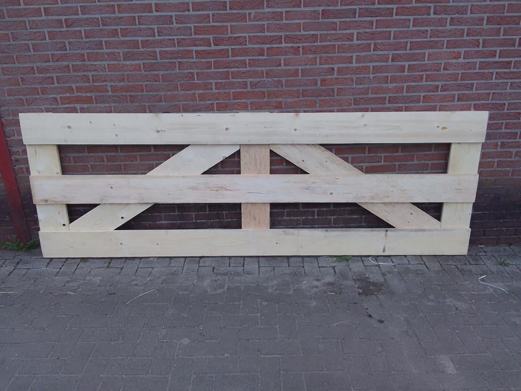Boerderij erf land weide inrit houten hek, Ophalen, Nieuw, Hout, Tuinhek
