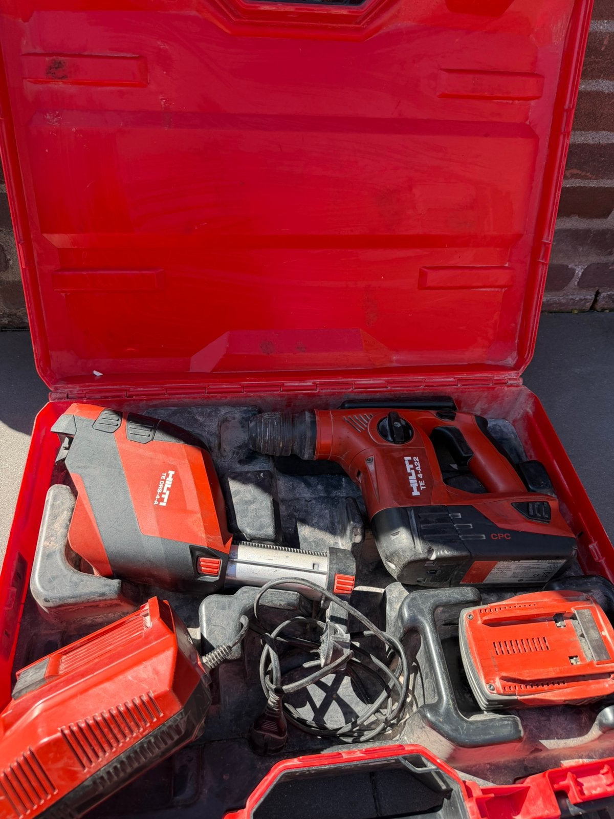 Hilti TE 4 a22 boorhamer met filter., Ophalen, Zo goed als nieuw, Boor- en/of Breekhamer