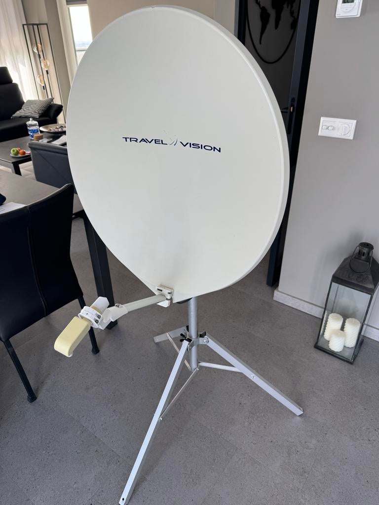 Travel Vision R7 volautomatische schotelantenne, Ophalen of Verzenden, Gebruikt, (Schotel)antenne, Overige merken