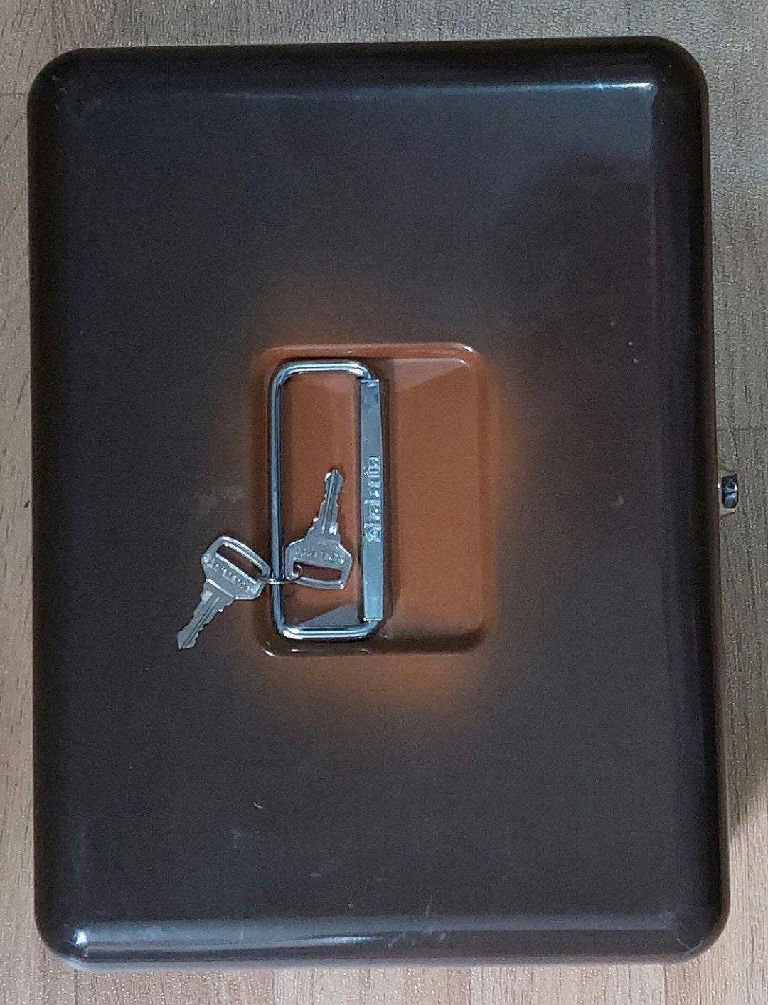 Stevige Brabantia kluisje/geldkistje met 2 sleutels voor €30, Ophalen of Verzenden, Zo goed als nieuw, Brandkast