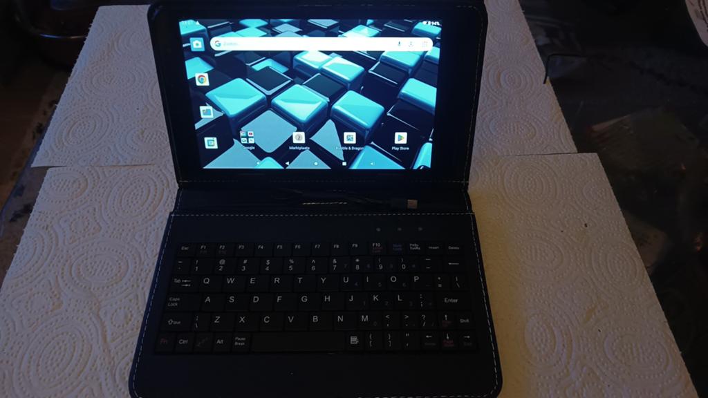 Tablet 7 inch met toetsenbord en hoesje, Computers en Software, Android Tablets, Rohs, Ophalen of Verzenden, Zo goed als nieuw