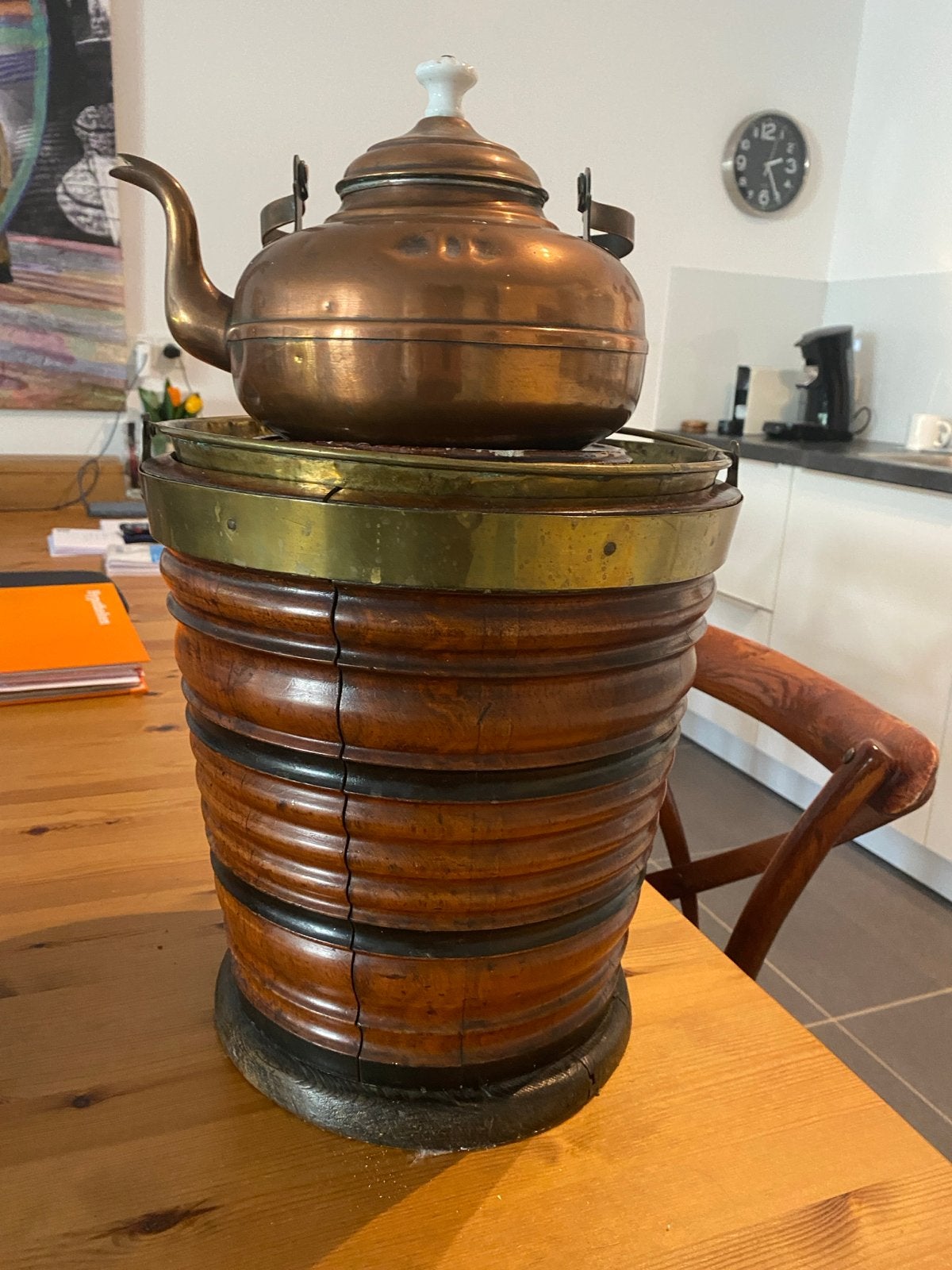 Antieke koperen theeketel met houten emmer, Ophalen, Koper