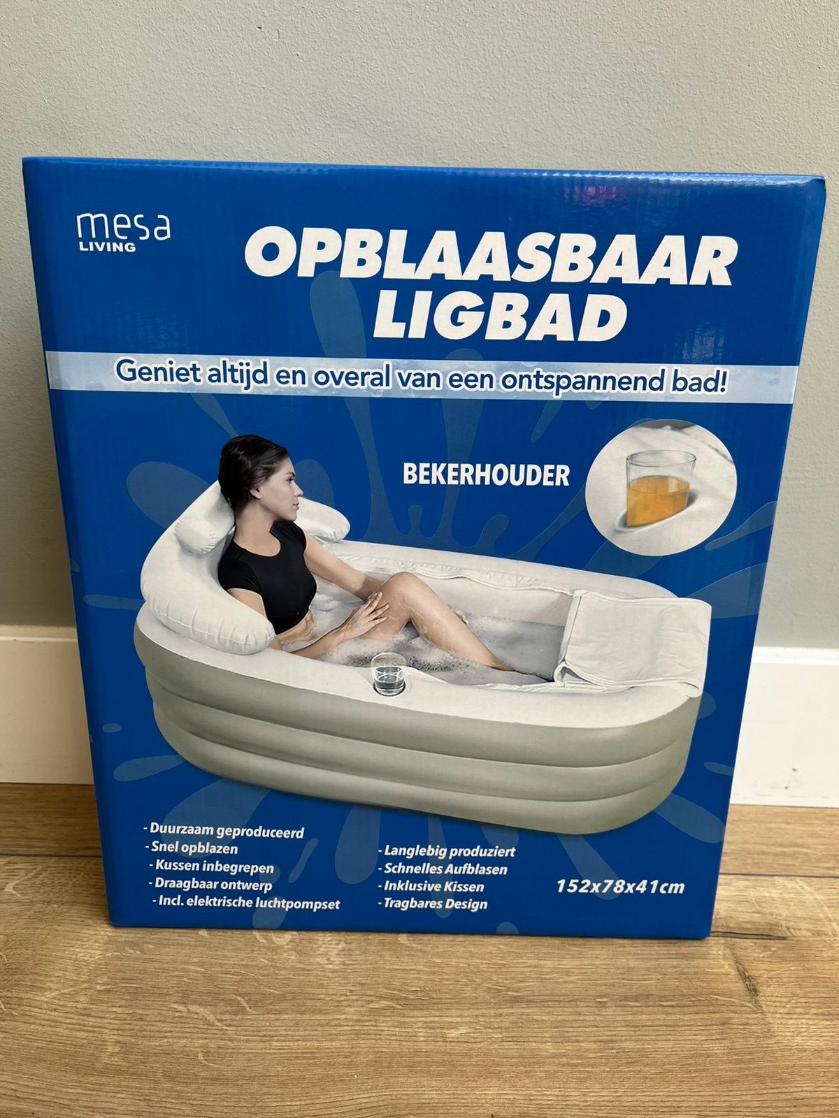 ==Nieuw== Opblaasbaar Ligbad met Pomp - Mesa Living, Ophalen of Verzenden, Nieuw, Met bad