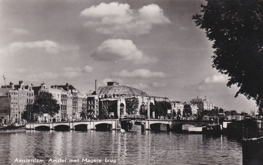 18582 Amsterdam Amstel met Magere Brug Noord-Holland 1957, Verzenden, 1940 tot 1960, Gelopen, Noord-Holland
