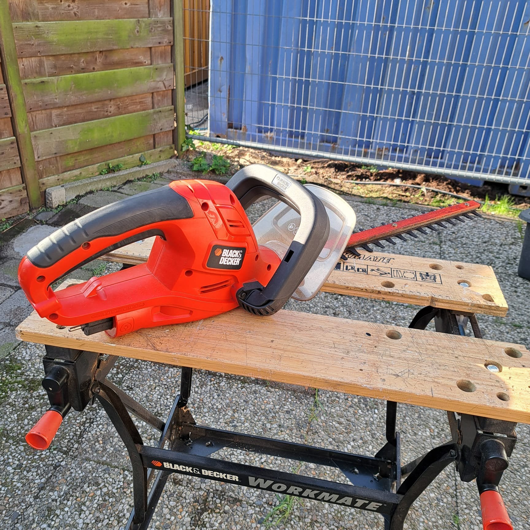 Elektrische heggenschaar Black & Decker, Tuin en Terras, Ophalen, Zo goed als nieuw, Elektrisch