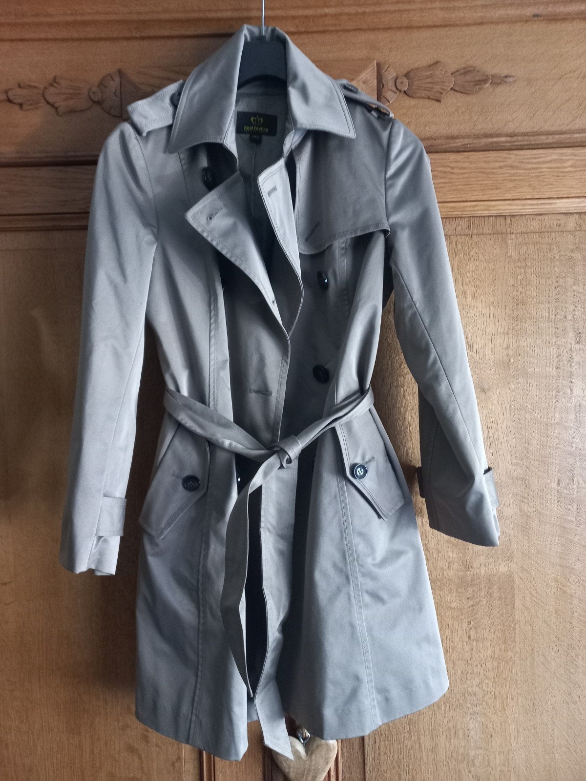 Real Feeling Trenchcoat Maat L, Maat 42/44 (L), Ophalen of Verzenden, Zo goed als nieuw, Grijs