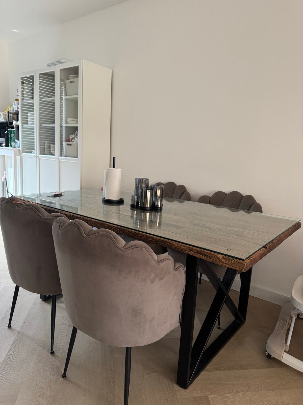 Dubbelman Design schelp eetkamerstoelen - Taupe (set van 4), Ophalen, Overige kleuren, Zo goed als nieuw, Vier