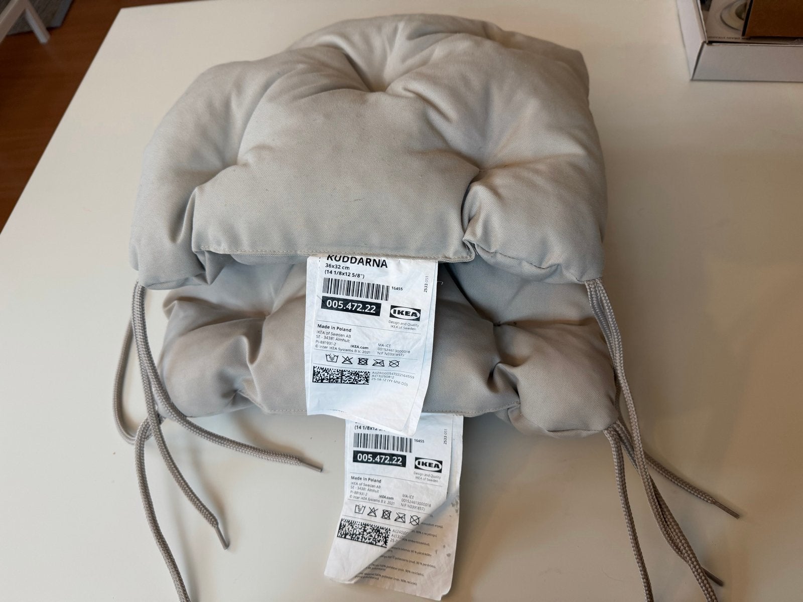 2x IKEA KUDDARNA stoelkussen 3632 cm – beige/grijs, Ophalen, Beige, IKEA, Vierkant