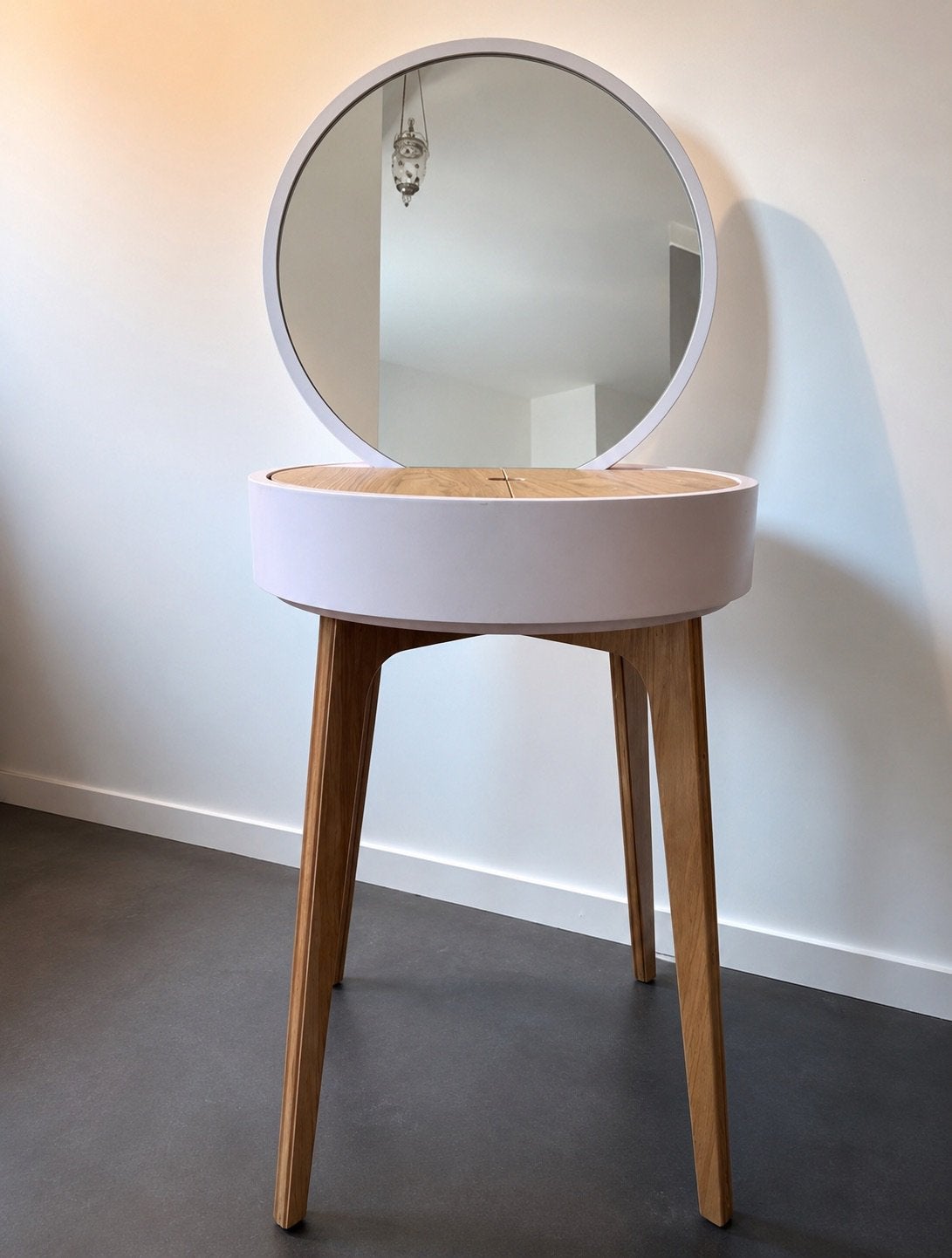 Kaptafel hout met poederroze frame, Huis en Inrichting, Ophalen, 100 tot 150 cm, Scandinavisch, 50 tot 100 cm
