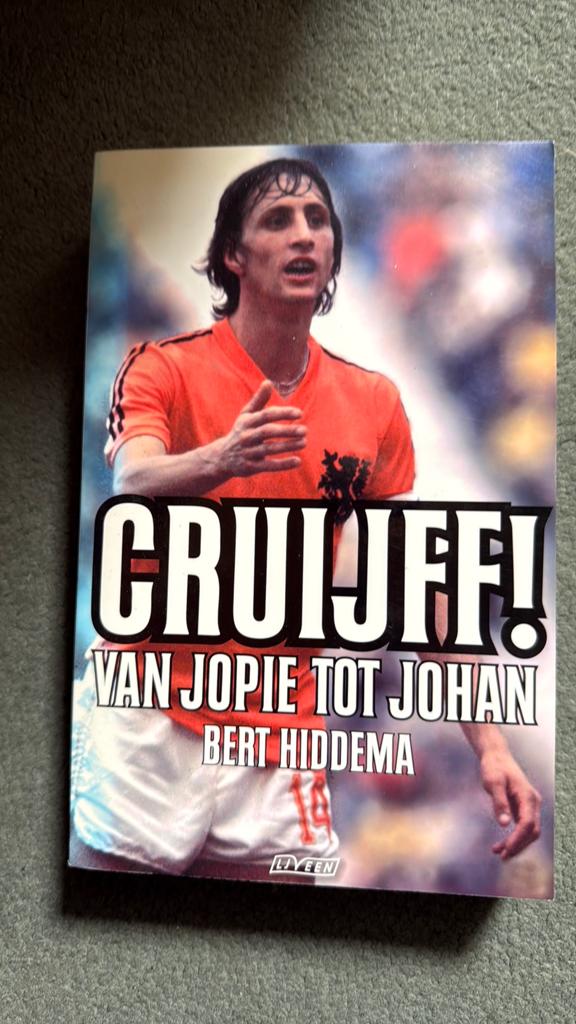 Cruijff! Van Jopie tot Johan, Boeken, Ophalen of Verzenden, Gelezen, Balsport