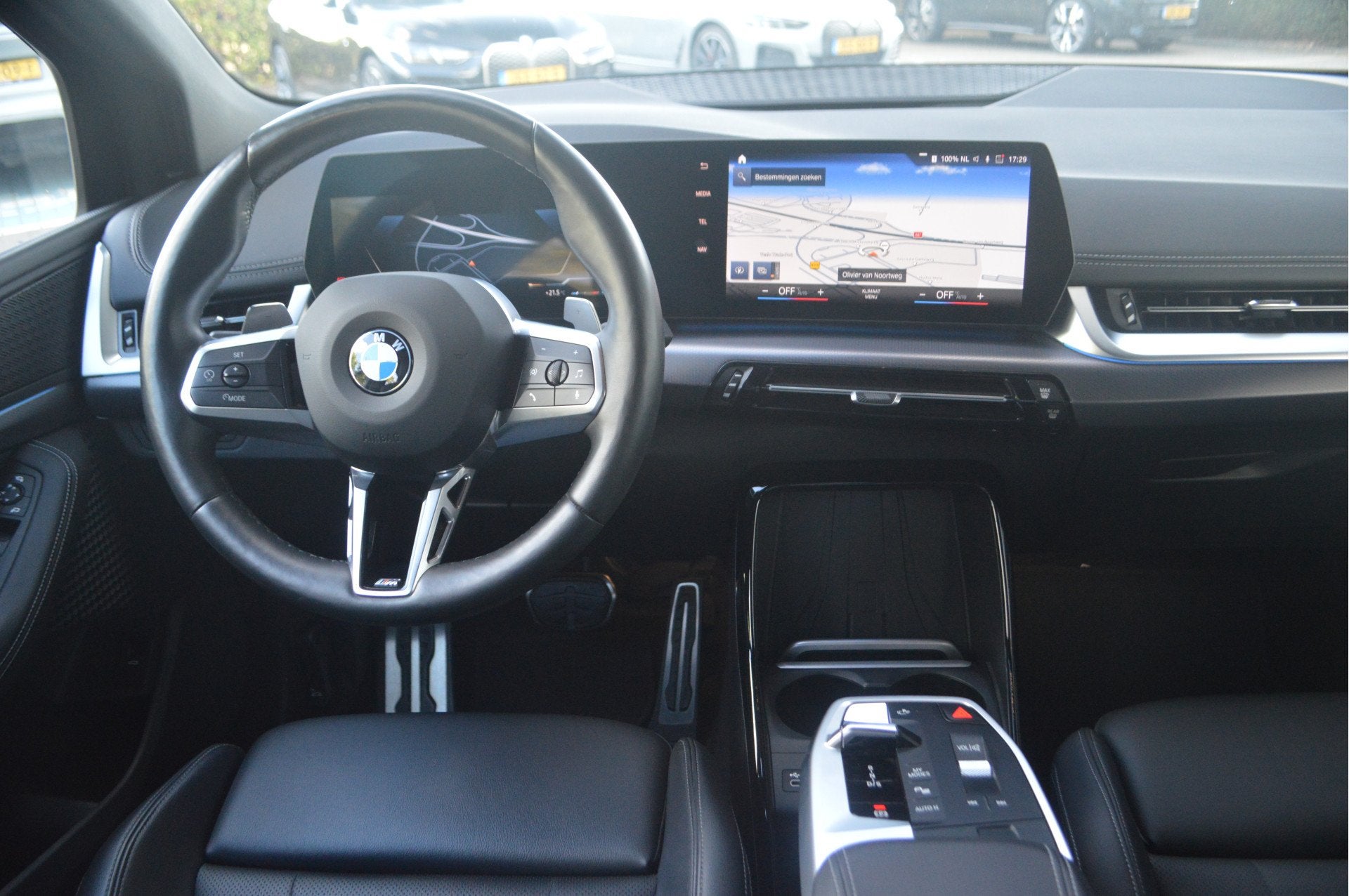 BMW 2 Serie Active Tourer 218i M Sport Automaat / Sportstoel, Auto's, Dealer onderhouden, 136 pk, Gebruikt, Met garantie (alle)