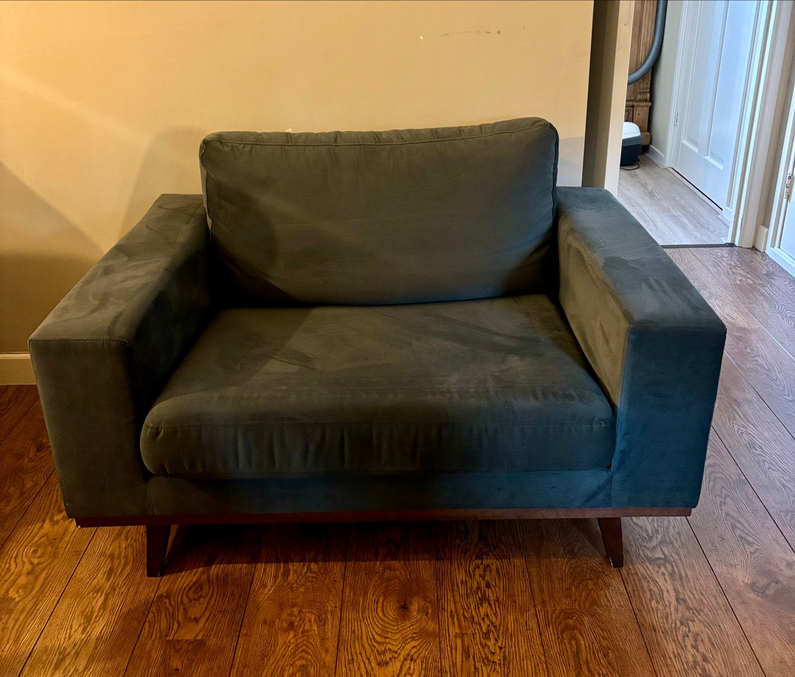 NOUS Living Torino loveseat/fauteuil groen velours, Huis en Inrichting, Ophalen, Gebruikt, 75 tot 100 cm, Stof