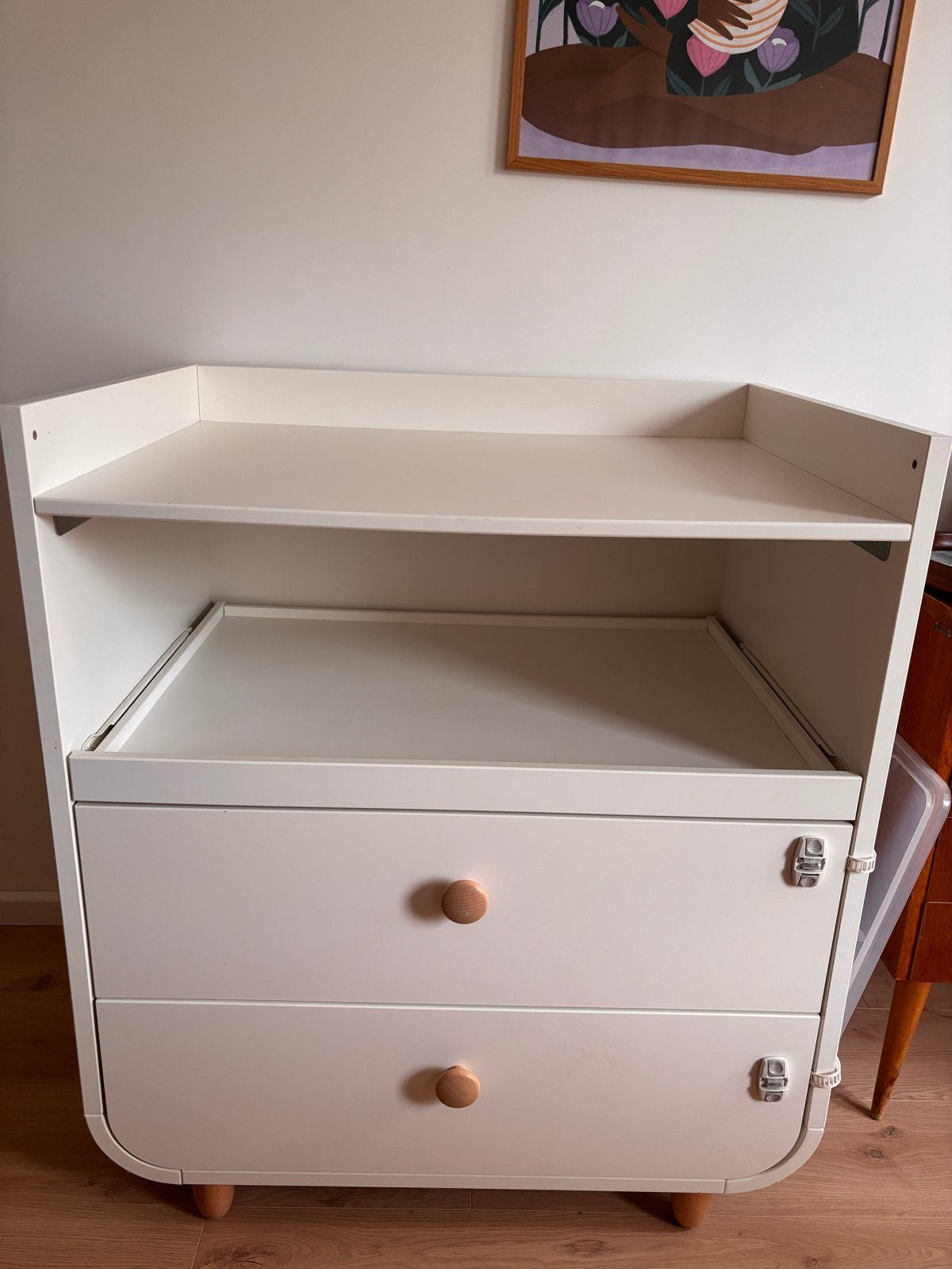 Witte commode voor babykamer met twee lades en opbergplank, Ophalen, Gebruikt, 50 tot 70 cm, 75 tot 100 cm