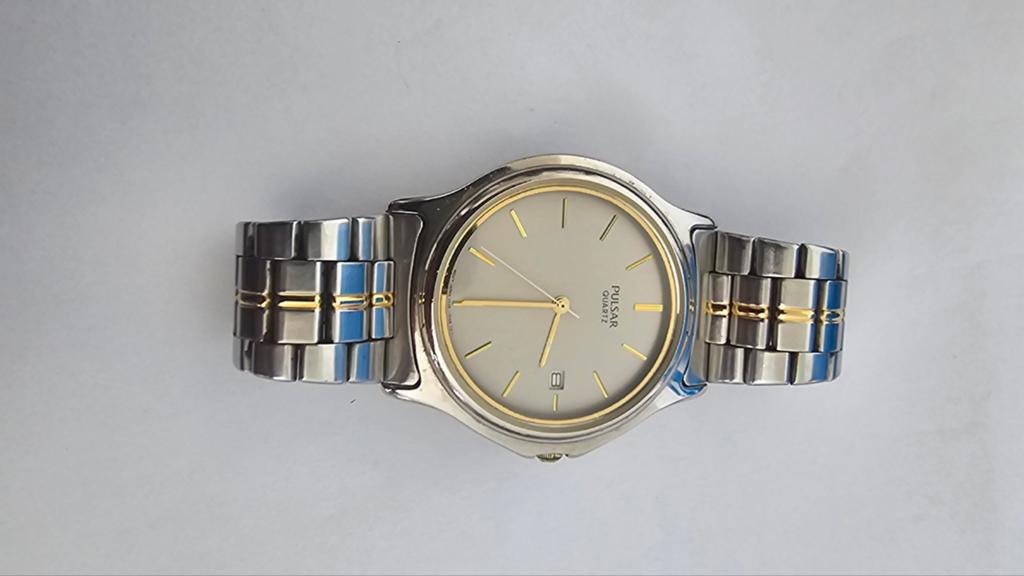 Pulsar Herenhorloge - Klassiek Design met Tweekleurige Band, Ophalen of Verzenden