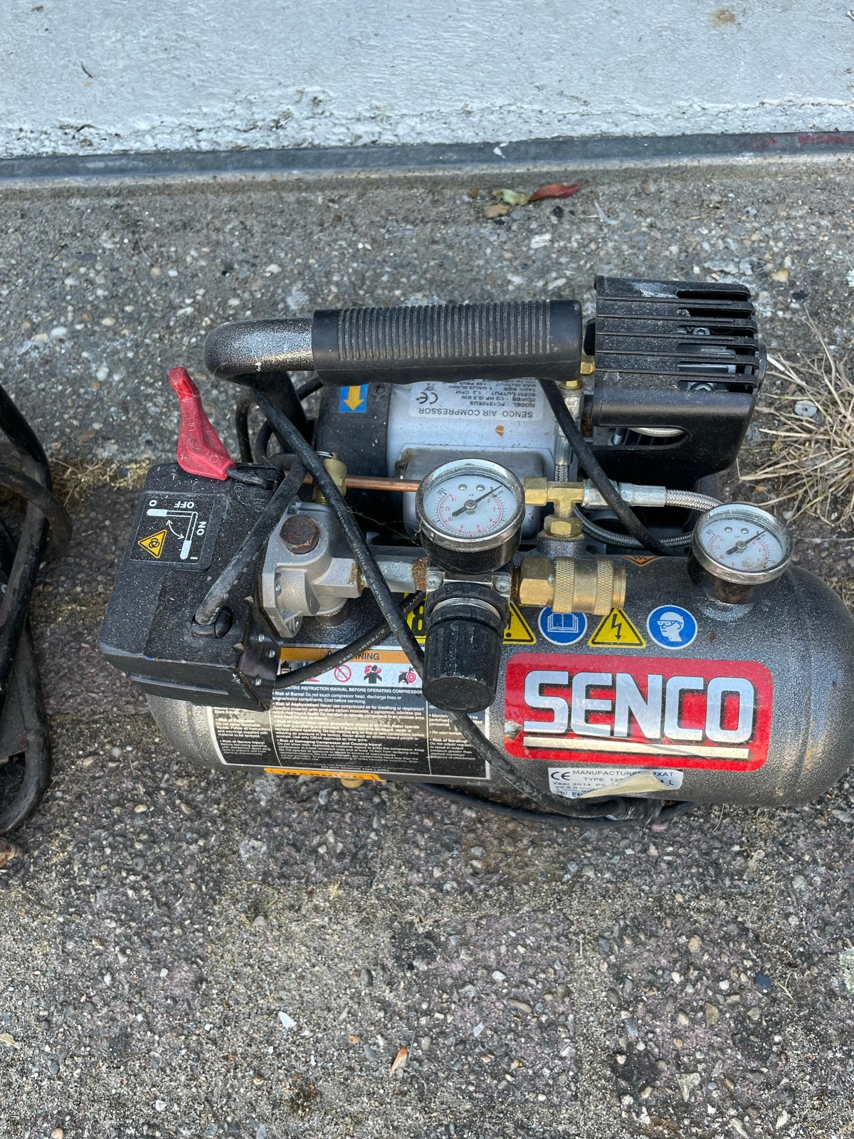 Senco PC1010EUS Compressor - Compact en Krachtig, Doe-het-zelf en Verbouw, Compressors, Gebruikt, 6 tot 10 bar, Minder dan 25 liter