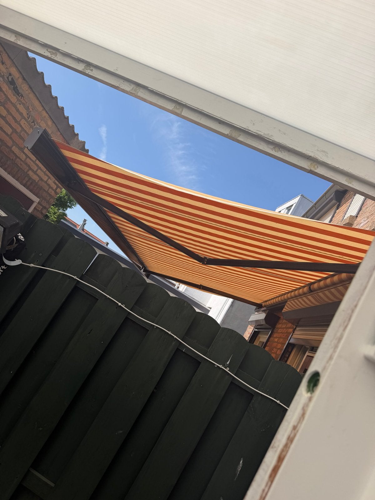Elektrisch zonnescherm 6x3 meter - Knikarmscherm, Tuin en Terras, Zonneschermen, Gebruikt, 450 cm of meer, Elektrisch, Ophalen of Verzenden