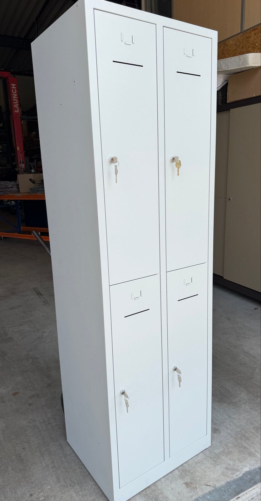 Nieuwe metalen locker met 4 deuren en sleutels, Ophalen, Nieuw, Metaal