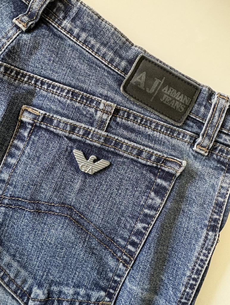 Armani Jeans - Comfort Fit - Maat 33, Kleding | Dames, Spijkerbroeken en Jeans, Armani, Blauw, Ophalen of Verzenden, W33 - W36 (confectie 42/44)