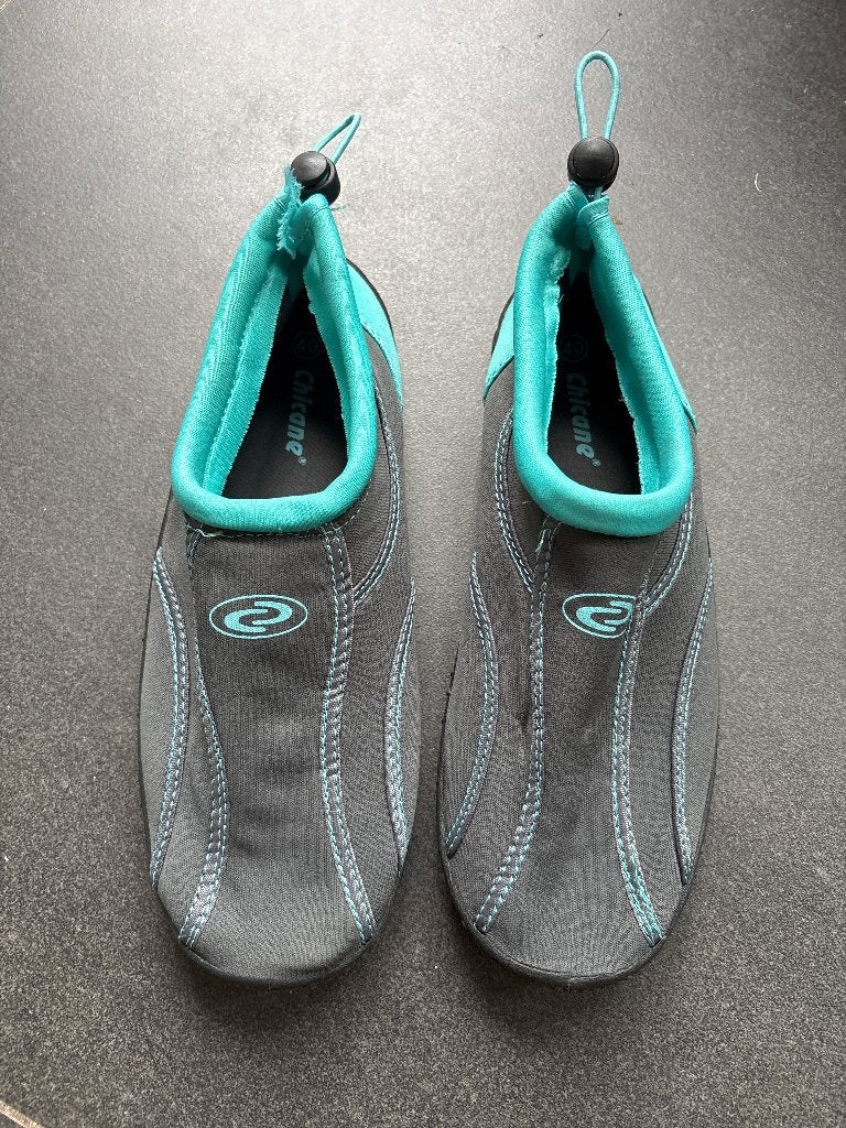 Surfschoenen, Zwemschoenen maat 40, Watersport en Boten, Watersportkleding, Ophalen of Verzenden, Zo goed als nieuw, Zeil- of Surfschoenen