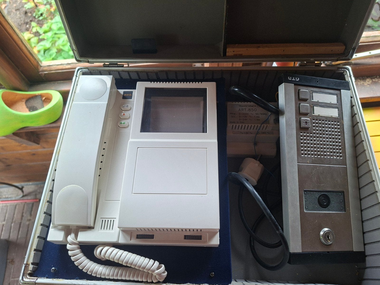 Vintage Urmet ART 850 Video Intercom Systeem in Koffer, Ophalen of Verzenden