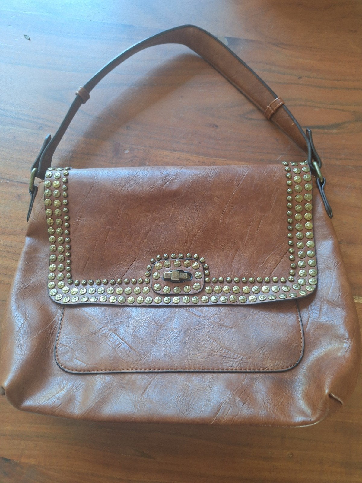 Nieuwe cognac kleurige leren tas met studs, Ophalen of Verzenden, Nieuw, Bruin