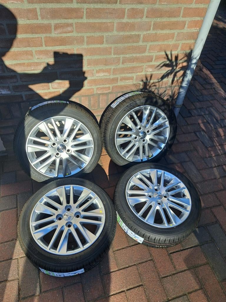 Nieuwe velgen set 15 inch 4x100 citroen c1 aygo, peugeot107, Auto-onderdelen, Banden en Velgen, Nieuw, Ophalen