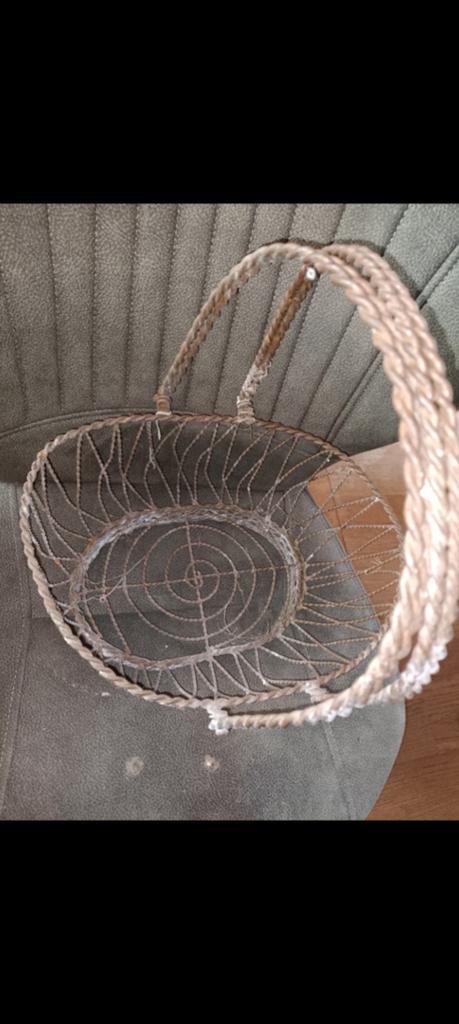 Brocante leuke ijzeren mand., Ophalen of Verzenden