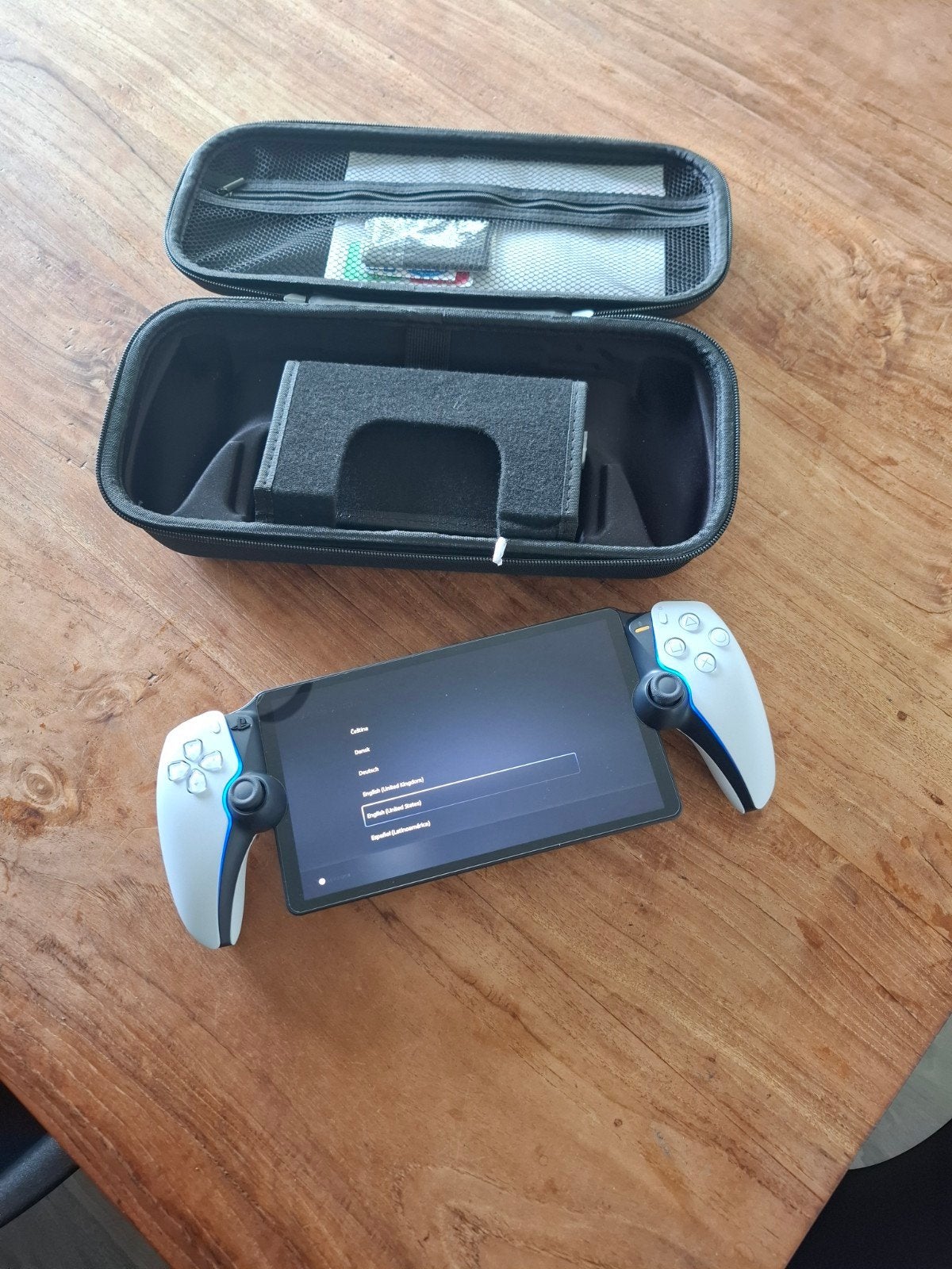 Playstation Portal met hoes en screenprotector