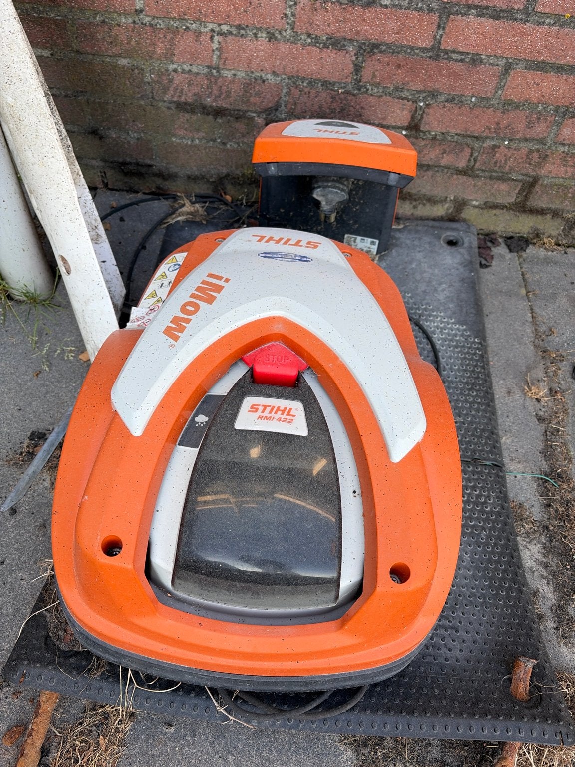 Goedwerkende STIHL iMOW RMI 422 robotmaaier., Ophalen, Gebruikt, 20 tot 25 cm