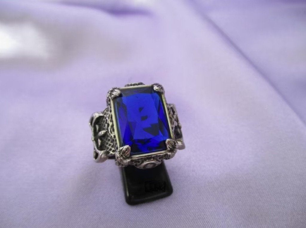 Vintage look blue cubic zirconia crown ring, 20 of groter, Heer, Nieuw, Met edelsteen