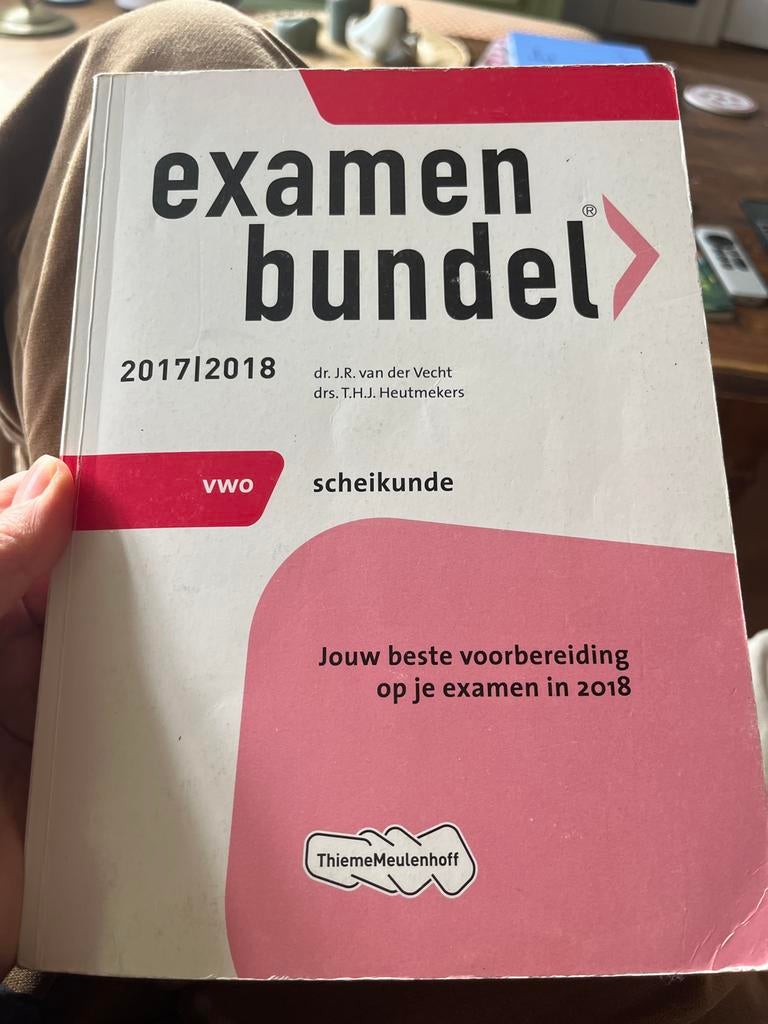 Examenbundel VWO Scheikunde 2017-2018, Ophalen of Verzenden, Beta, Gelezen