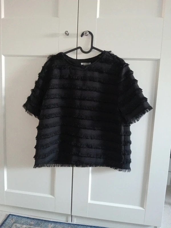 zwarte top h&m met franjes, Maat 38/40 (M), H&M, Verzenden, Zwart