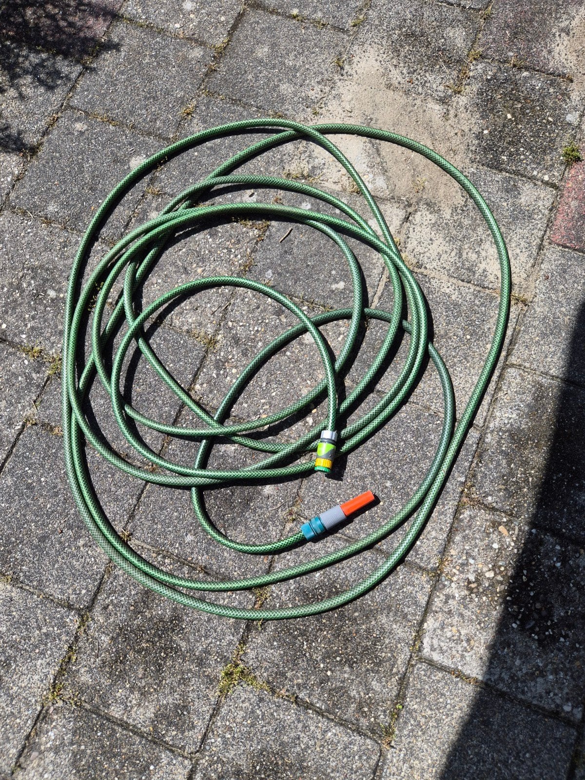 Gewapende tuinslang 15m met koppelingen en spuit, Tuin en Terras, Tuinslangen, Tuinslang, Ophalen